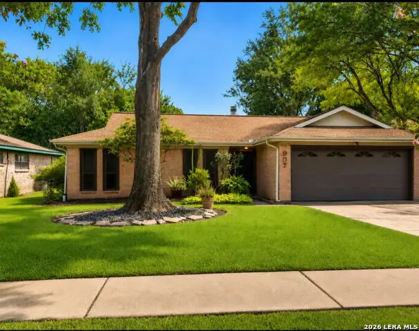 907 Redway Ln, Houston, TX 77062 - #1
