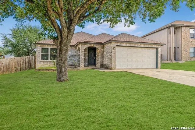 8015 Chestnut Gate Dr, Converse, TX 78109 - #1