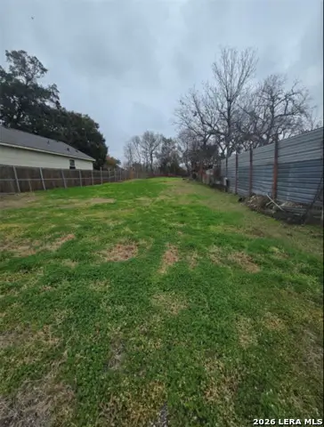7306 Knox St., Houston, TX 77088