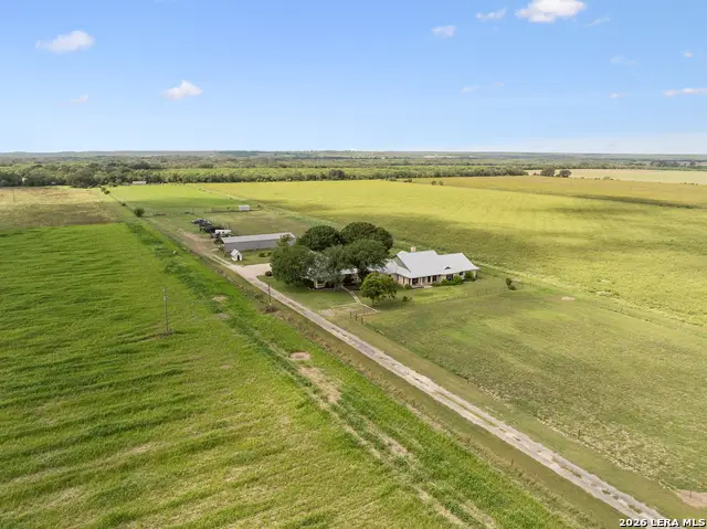700 County Road 544, Hondo, TX 78861 - #1