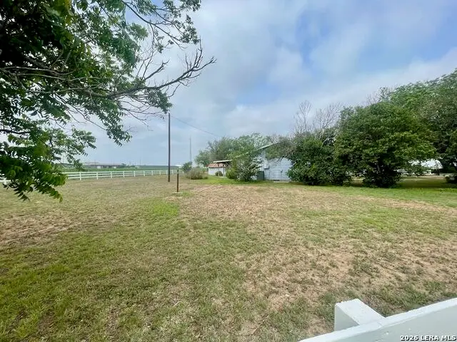 980 County Road 443, Hondo, TX 78861 - #3