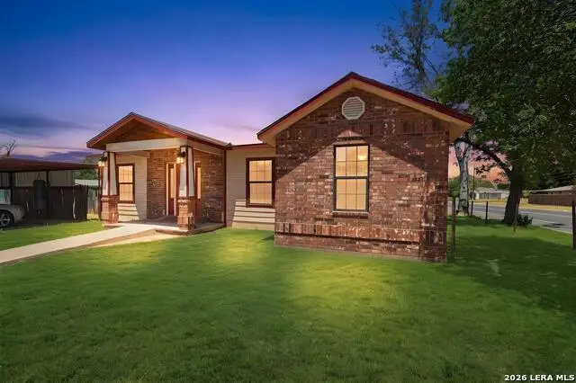 821 S E Colorado St, Pearsall, TX 78061 - #1