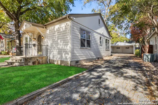 333 Redwood St, Alamo Heights, TX 78209 - #3