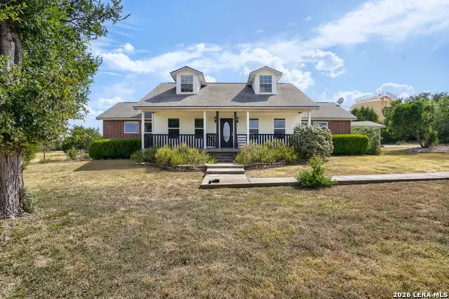 162 Arnold Dr, Canyon Lake, TX 78133 - #1