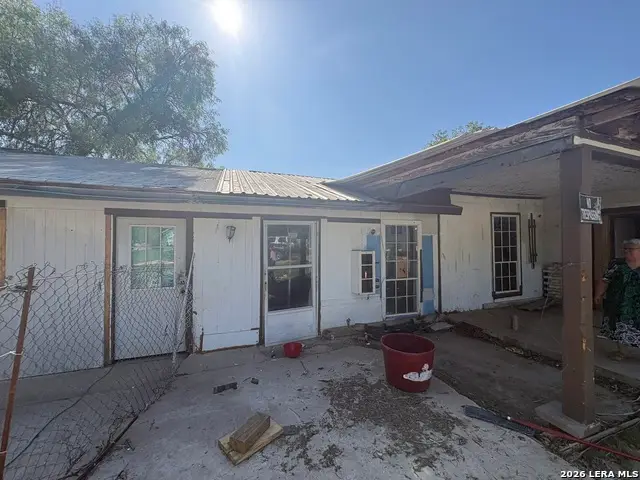 1320 Avenue B, Hondo, TX 78861 - #1