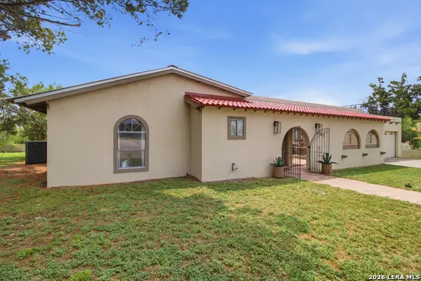 7 La Motte St, Brackettville, TX 78832