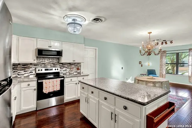 205 Trudy Ln, Universal City, TX 78148 - #2