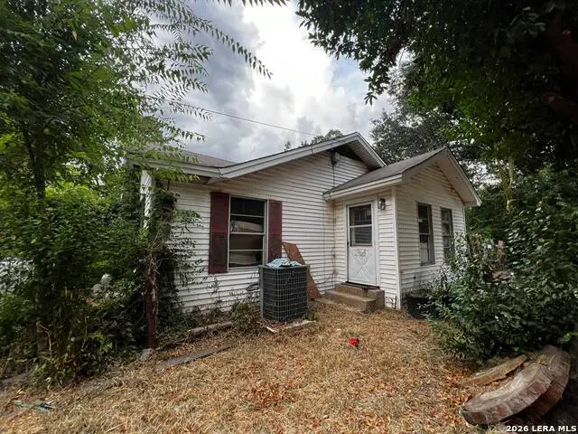 516 Locust St S, Sulphur Springs, TX 75482 - #3