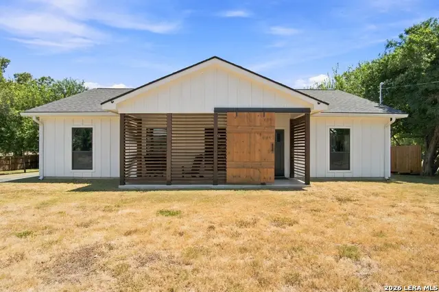 1111 Avenue K, Hondo, TX 78861 - #1