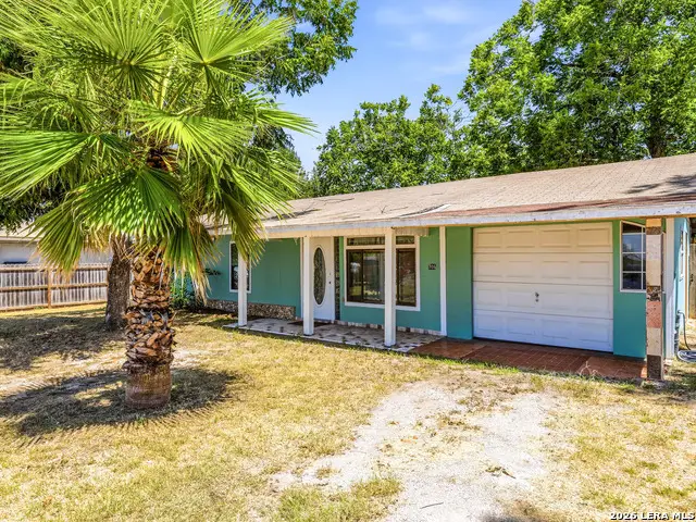 706 4th. St., Floresville, TX 78114 - #3