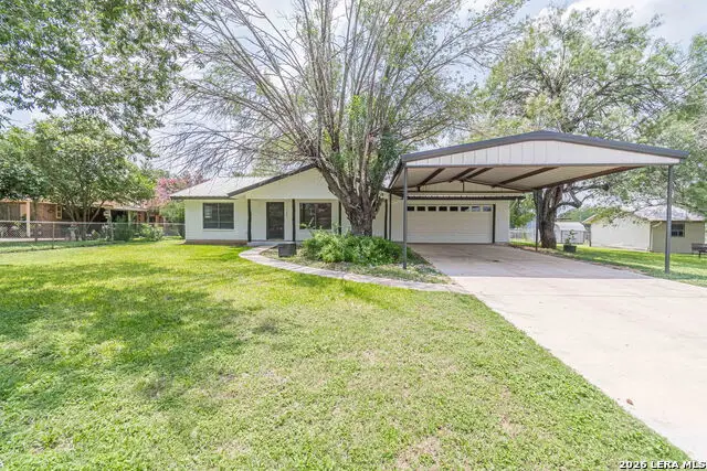 506 Magnolia, Jourdanton, TX 78026 - #2