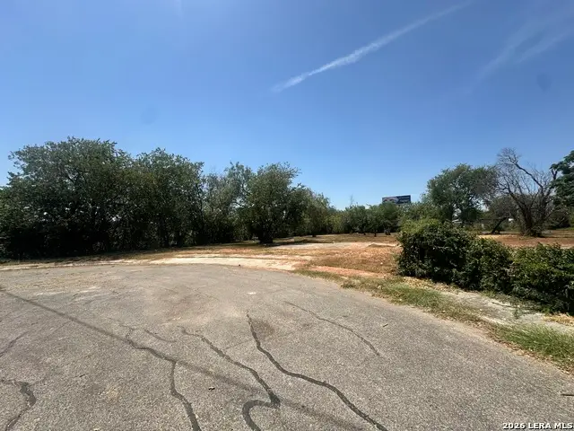 1143 Sw 35th St, San Antonio, TX 78237 - #2