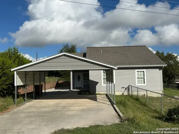 420 Canyon Edge, Canyon Lake, TX 78133