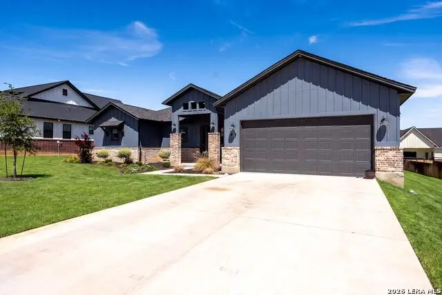 116 Woodbridge Dr, La Vernia, TX 78121 - #3