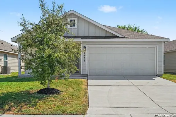 9978 Sarrebourg St, Schertz, TX 78154