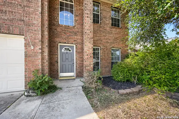 8103 Heritage Park Dr, San Antonio, TX 78240