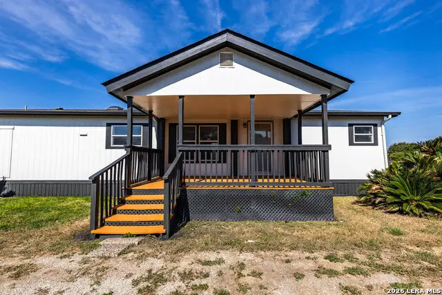 214 Starburst Trl, Seguin, TX 78155 - #2