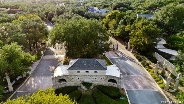 82 Regents Park, San Antonio, TX 78230