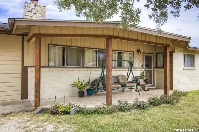 117 Hilltop Dr, Kerrville, TX 78028 - #2
