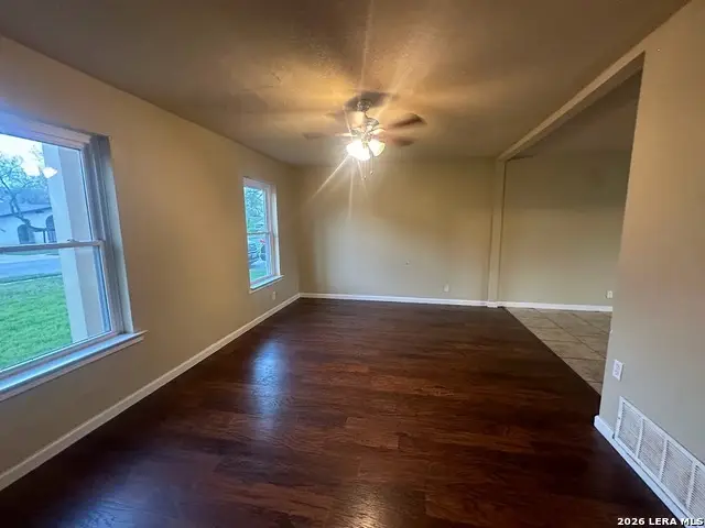 4402 Lakewood Dr, San Antonio, TX 78220 - #2