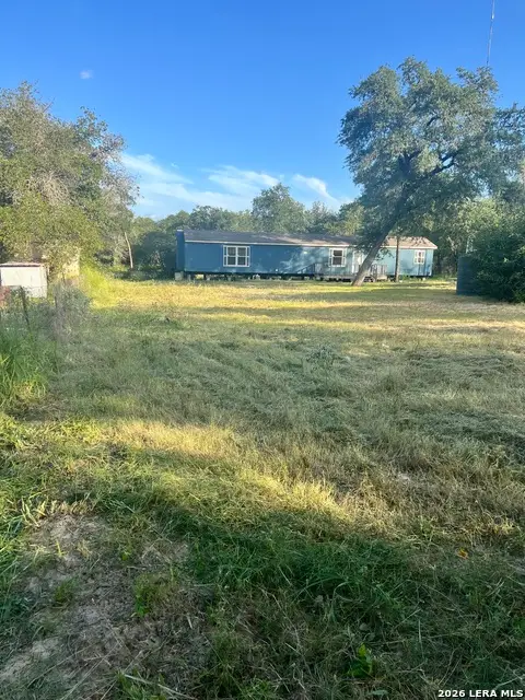 149 Longhorn Rd, Stockdale, TX 78160