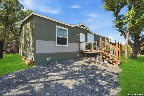 133 Canyon Lake Dr, Bandera, TX 78003