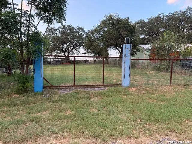 ROYAL Oaks, Somerset, TX 78069 - #1