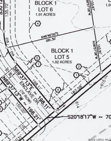 143 Enclave Drive, Marion, TX 78124