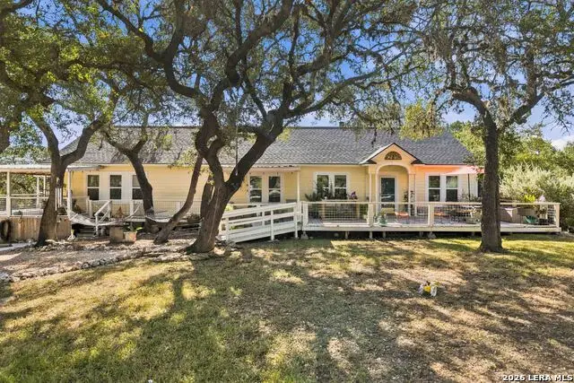 362 Black Oak Dr, Canyon Lake, TX 78133 - #1