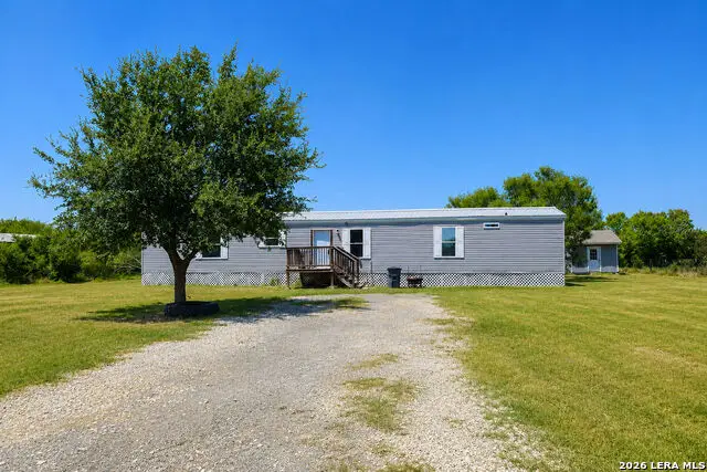 1685 County Road 5715, Natalia, TX 78059 - #1