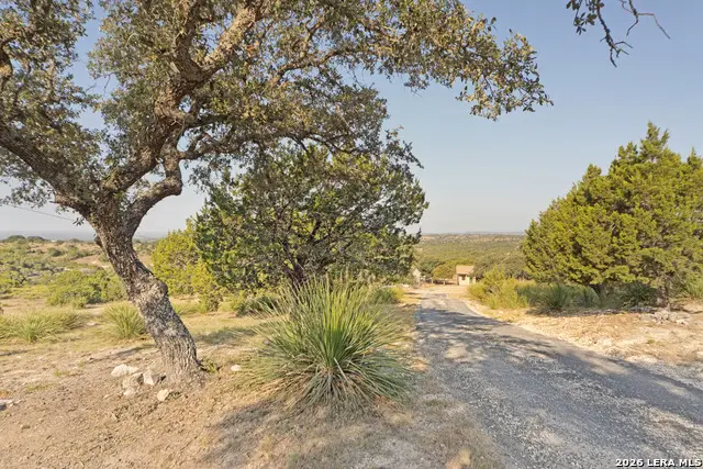 186 Seven Sisters Dr, Boerne, TX 78006 - #1