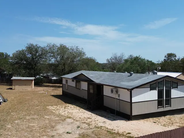 108 Villa Ridge Dr, Poteet, TX 78065 - #1