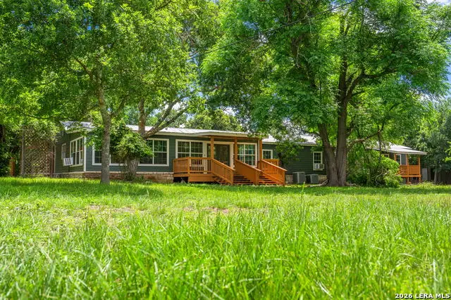 242 Lillian Dr, Kerrville, TX 78028 - #1