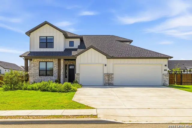 145 W Magnolia Cir, La Vernia, TX 78121 - #2