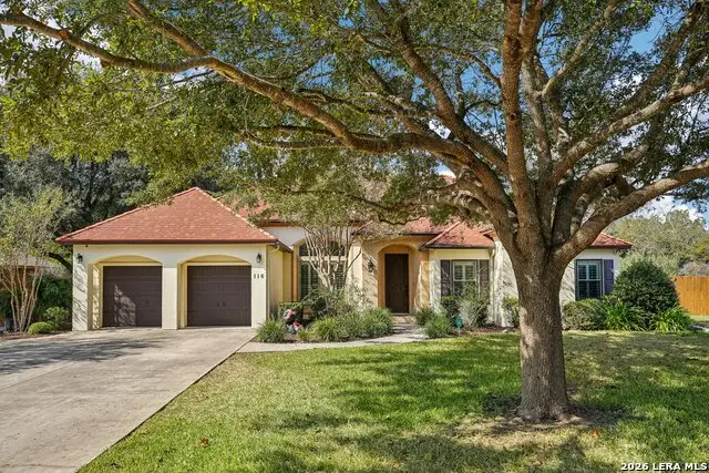 116 Las Brisas Blvd, Seguin, TX 78155 - #1