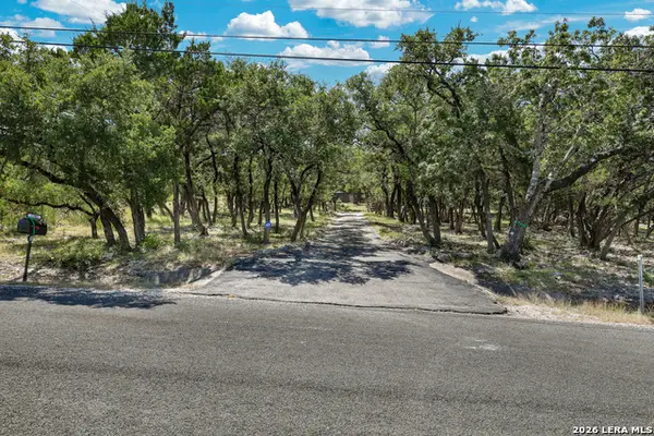 1202 Flagstone Dr., San Antonio, TX 78260