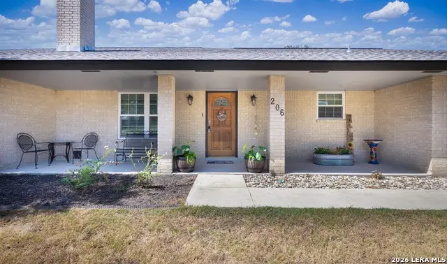 206 Deer Ridge Dr, La Vernia, TX 78121 - #2
