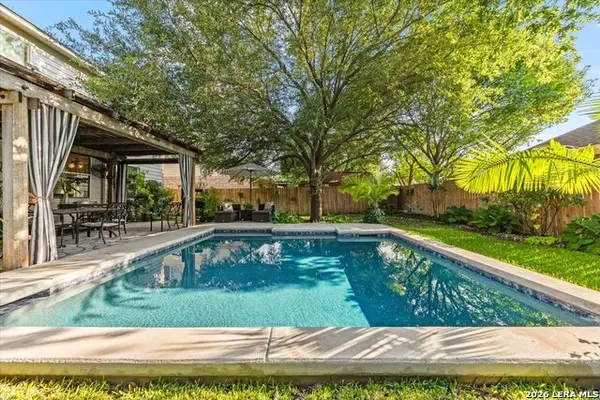10559 Weser Ln, Helotes, TX 78023