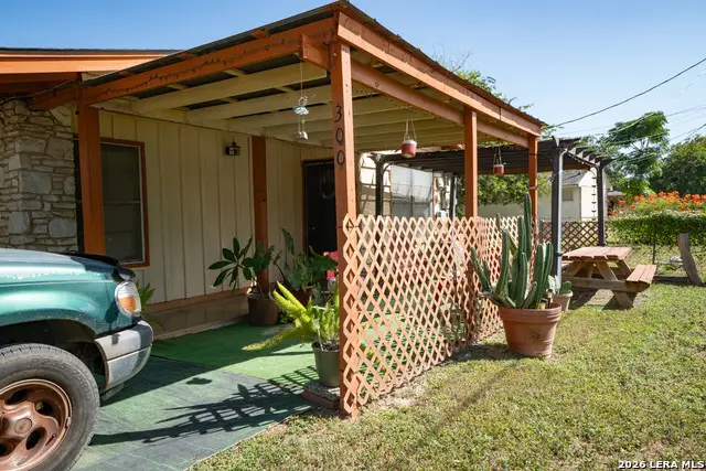 300/302 Koch, Schertz, TX 78154 - #3