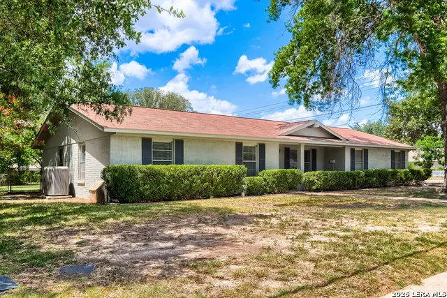1345 Azalea Ln, New Braunfels, TX 78130 - #1