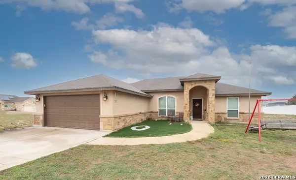 103 Muirfield, La Vernia, TX 78121