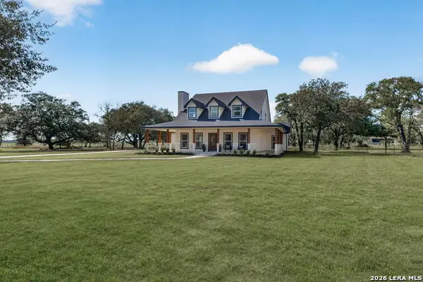 140 County Road 6871, Natalia, TX 78059