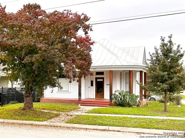902 N Pine St, San Antonio, TX 78202