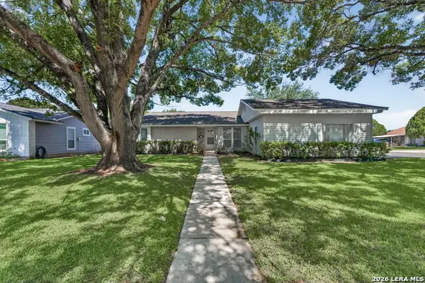 825 Marilyn Dr, Schertz, TX 78154