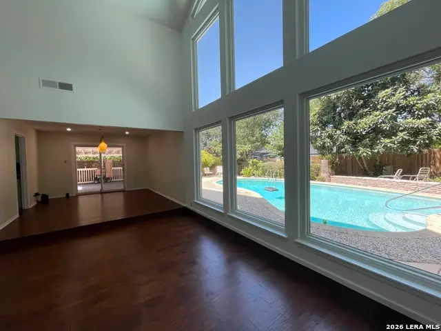 12607 Chateau Forest Ln, San Antonio, TX 78230 - #2