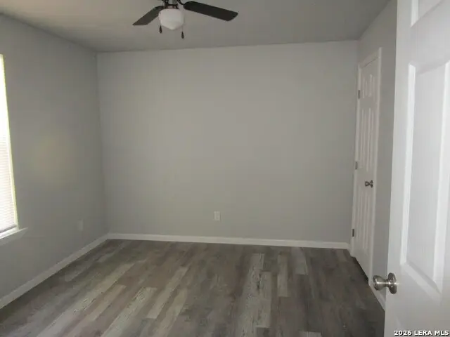 506 E Sarah St, Beeville, TX 78102 - #3