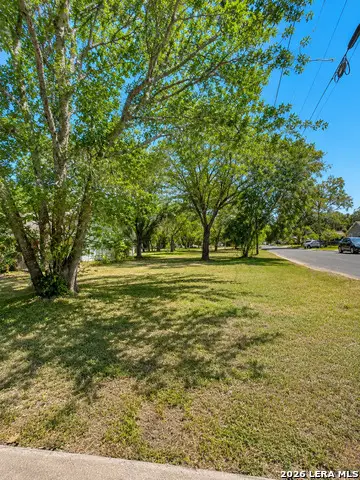 418 Graham St, Boerne, TX 78006 - #2