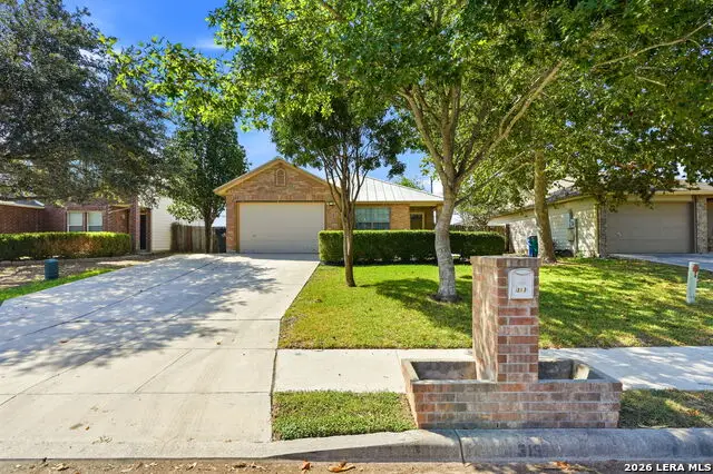313 Chisholm Trl, Seguin, TX 78155 - #1