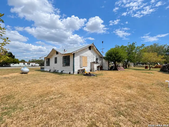 3050 Commerce St, Campbellton, TX 78008 - #2