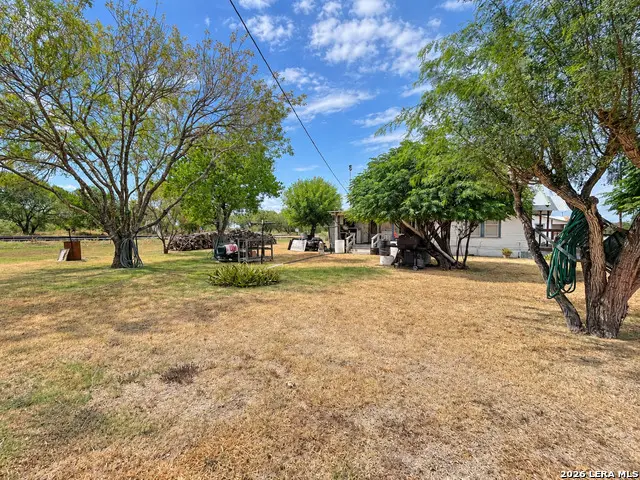 3050 Commerce St, Campbellton, TX 78008 - #3